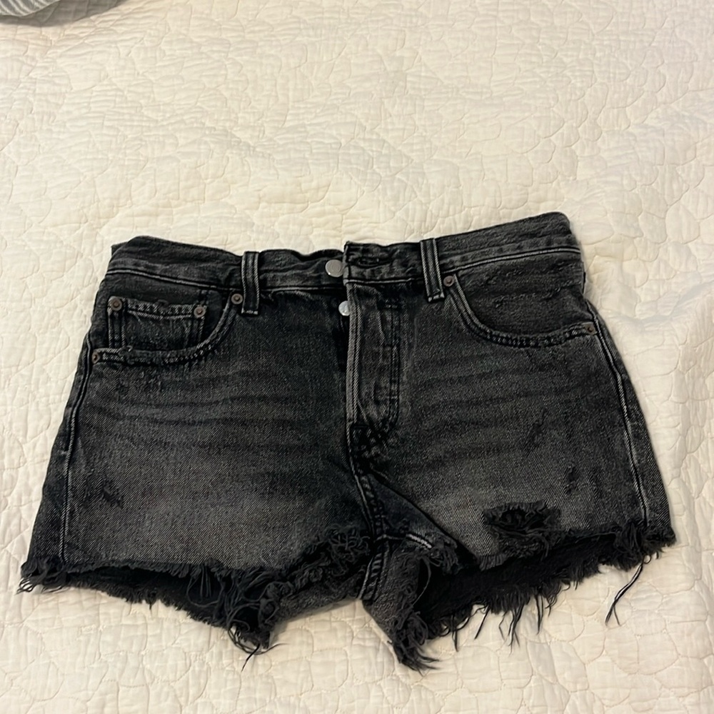Levi’s Black Demin Shorts
